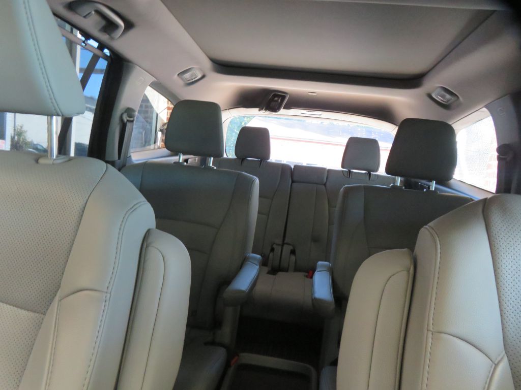 Photo 54 of this HONDA PILOT