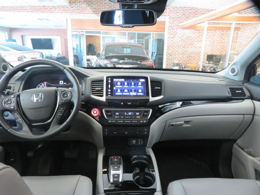 Photo 56 of this HONDA PILOT
