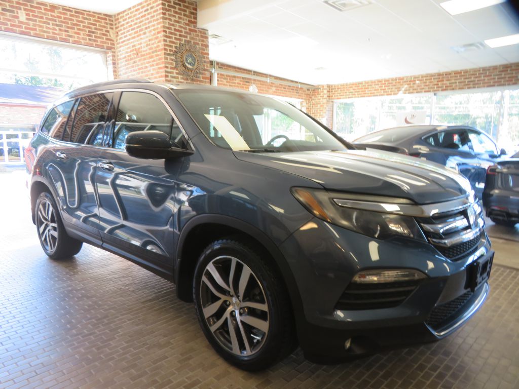 Photo 79 of this HONDA PILOT