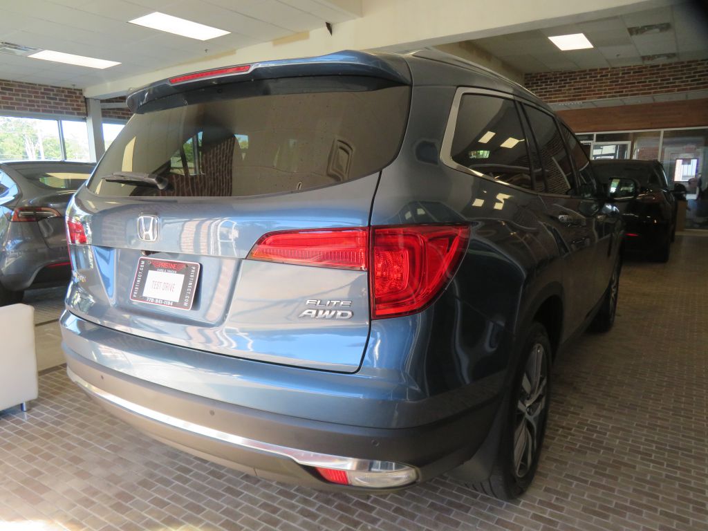 Photo 81 of this HONDA PILOT