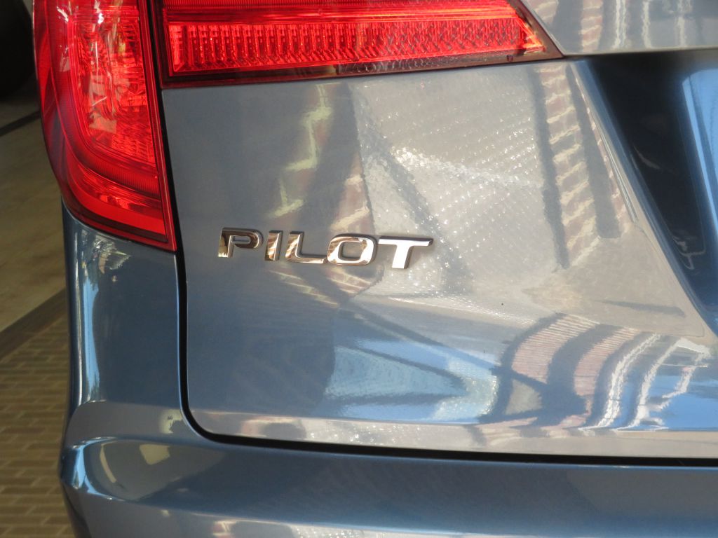 Photo 84 of this HONDA PILOT