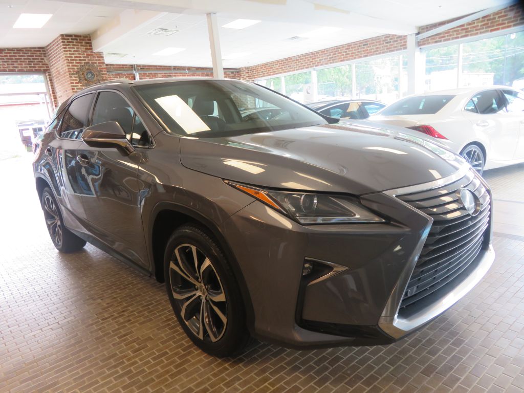 Photo 3 of this LEXUS RX