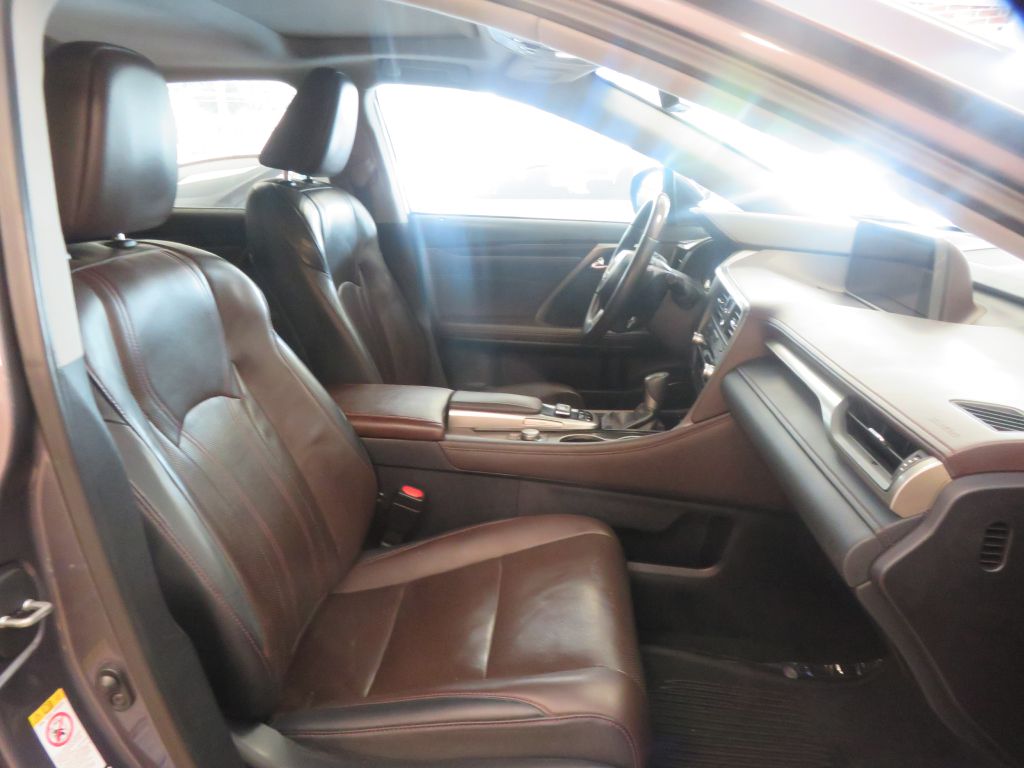 Photo 25 of this LEXUS RX