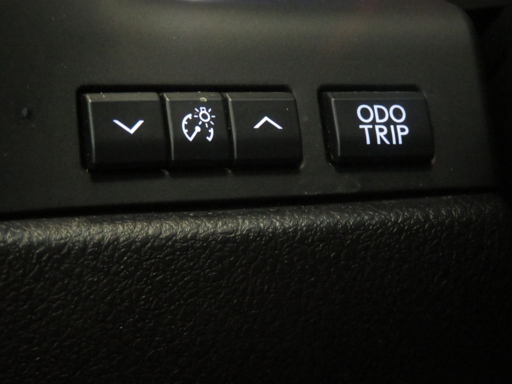 Photo 34 of this LEXUS RX
