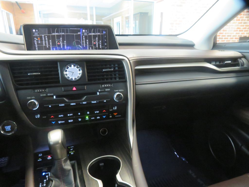 Photo 35 of this LEXUS RX