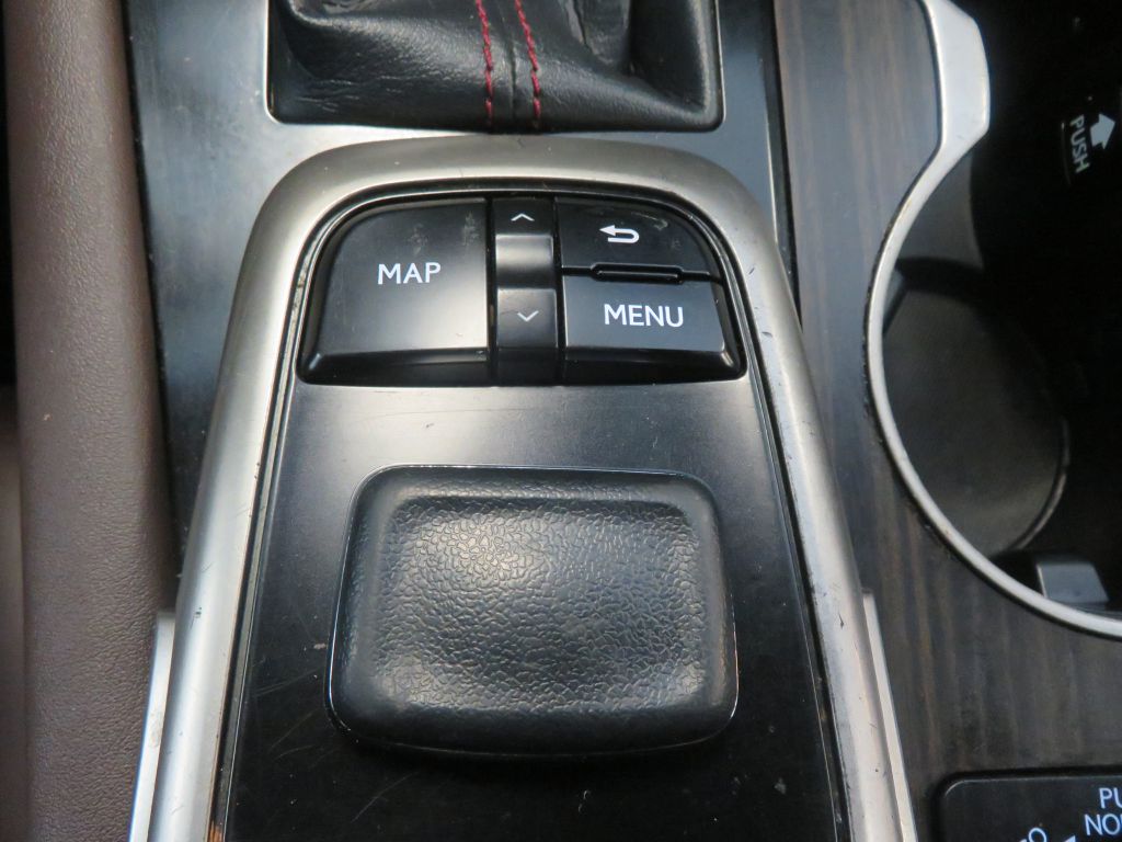 Photo 44 of this LEXUS RX