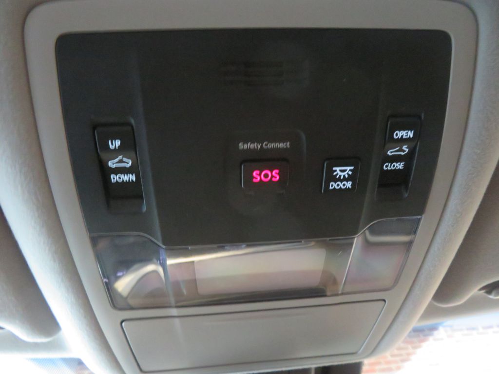 Photo 46 of this LEXUS RX