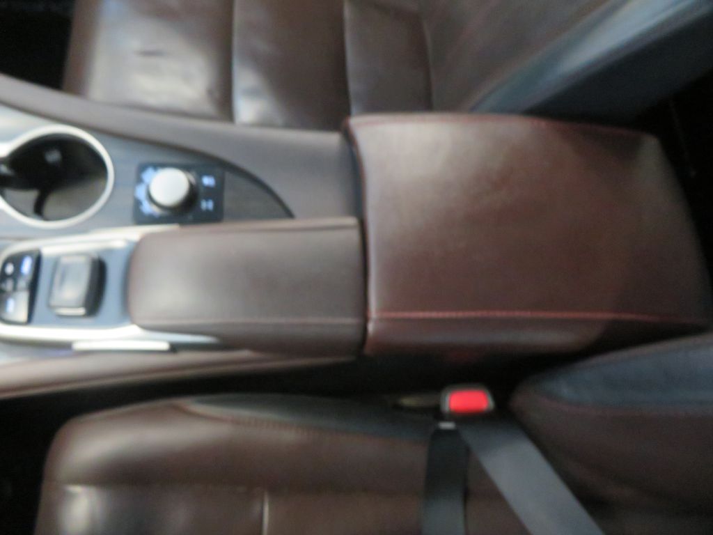 Photo 47 of this LEXUS RX