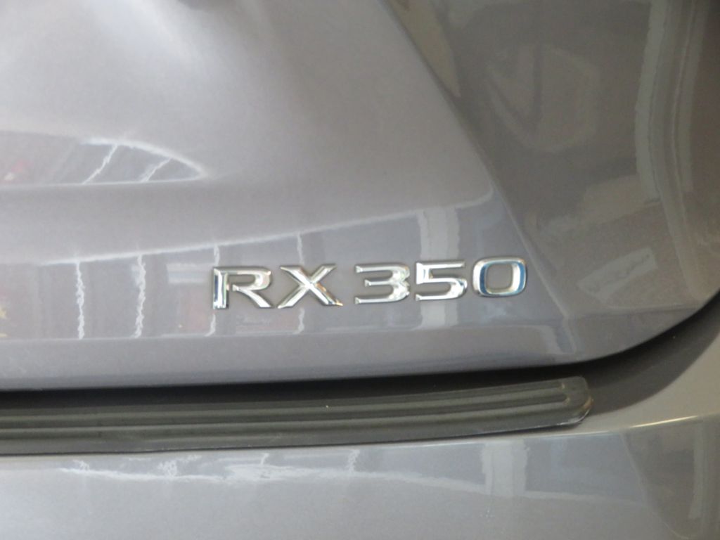 Photo 69 of this LEXUS RX