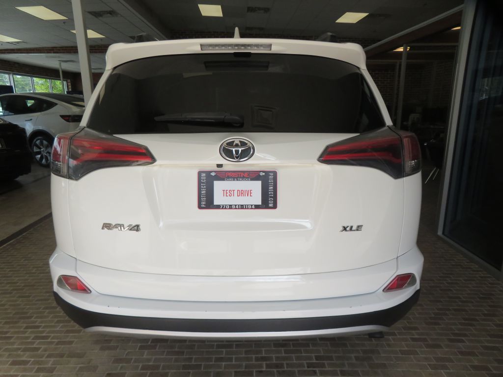 Photo 5 of this TOYOTA RAV4