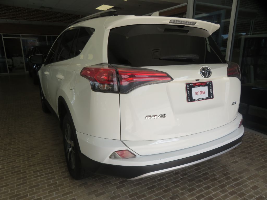Photo 6 of this TOYOTA RAV4