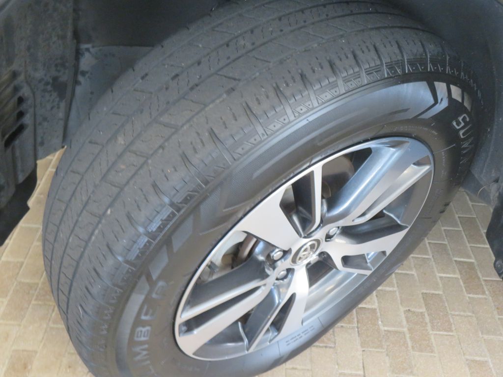 Photo 11 of this TOYOTA RAV4