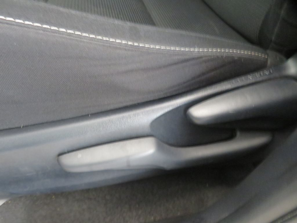 Photo 16 of this TOYOTA RAV4