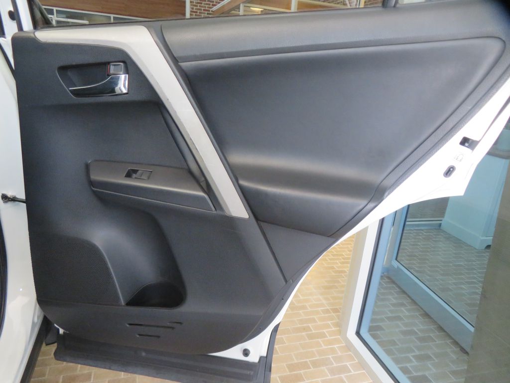 Photo 20 of this TOYOTA RAV4