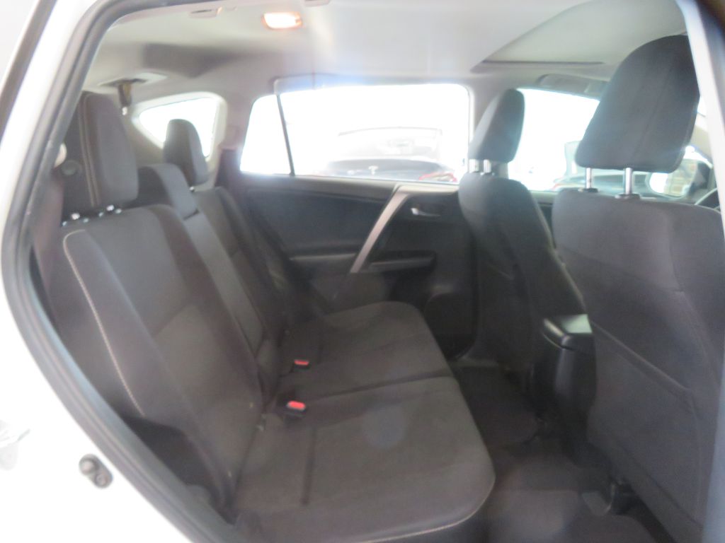 Photo 22 of this TOYOTA RAV4