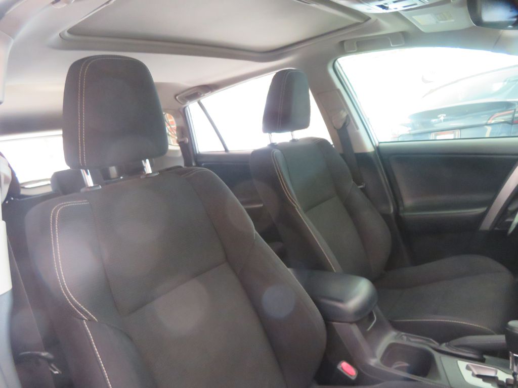 Photo 27 of this TOYOTA RAV4