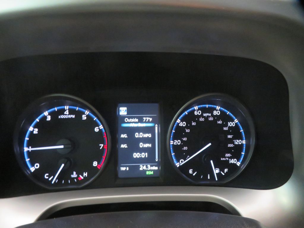 Photo 30 of this TOYOTA RAV4