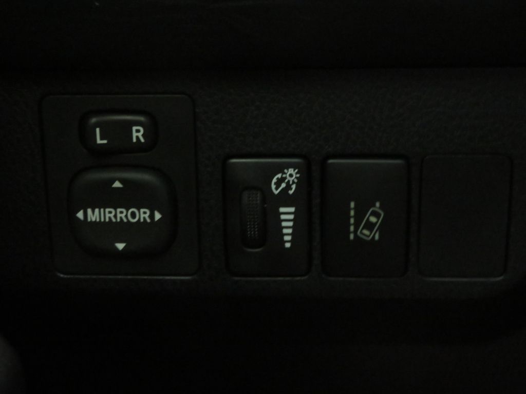 Photo 35 of this TOYOTA RAV4
