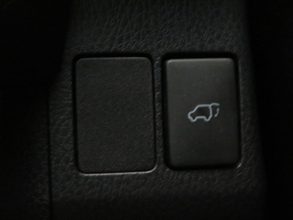 Photo 36 of this TOYOTA RAV4