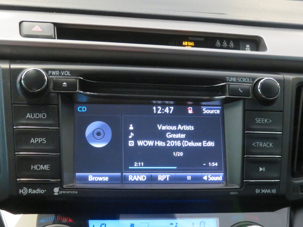 Photo 38 of this TOYOTA RAV4