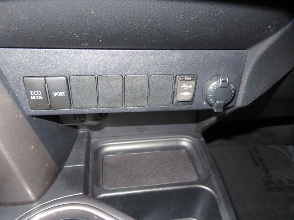 Photo 44 of this TOYOTA RAV4