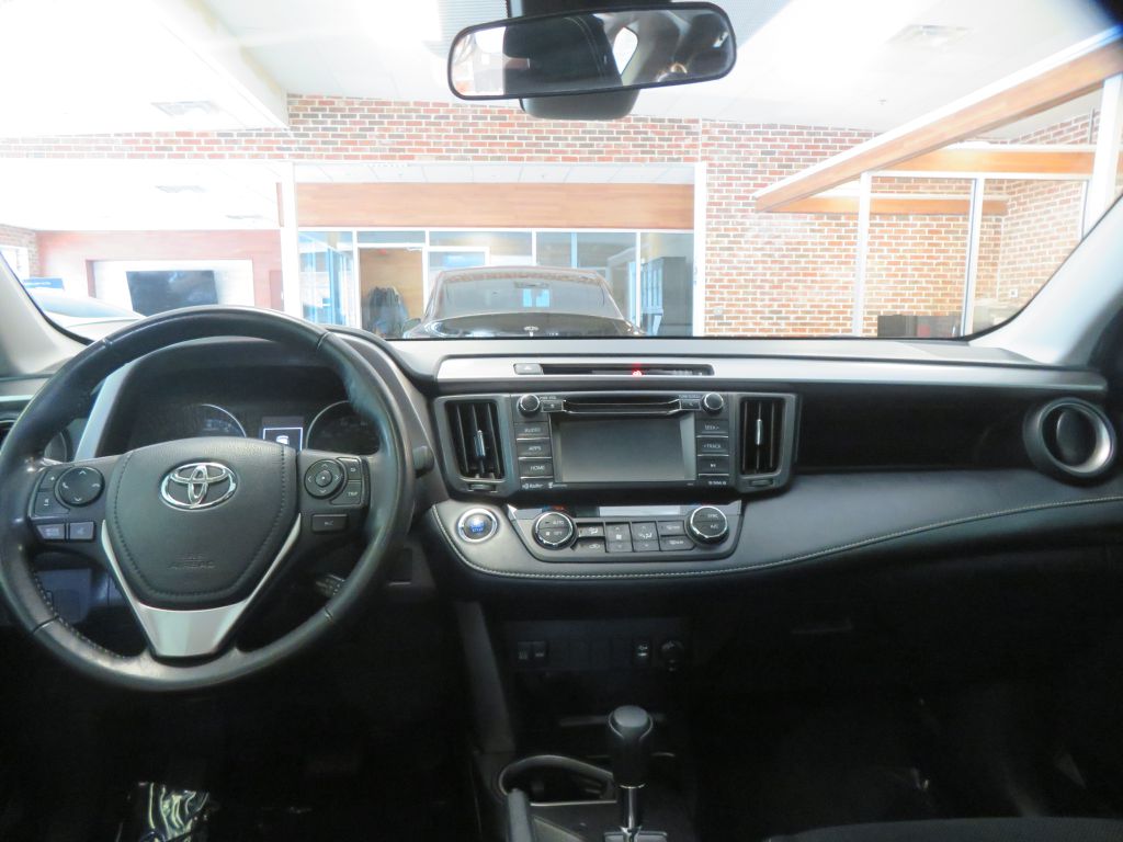 Photo 49 of this TOYOTA RAV4