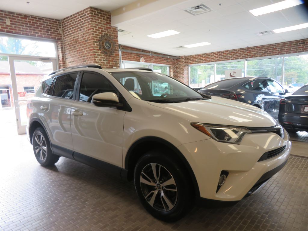 Photo 62 of this TOYOTA RAV4