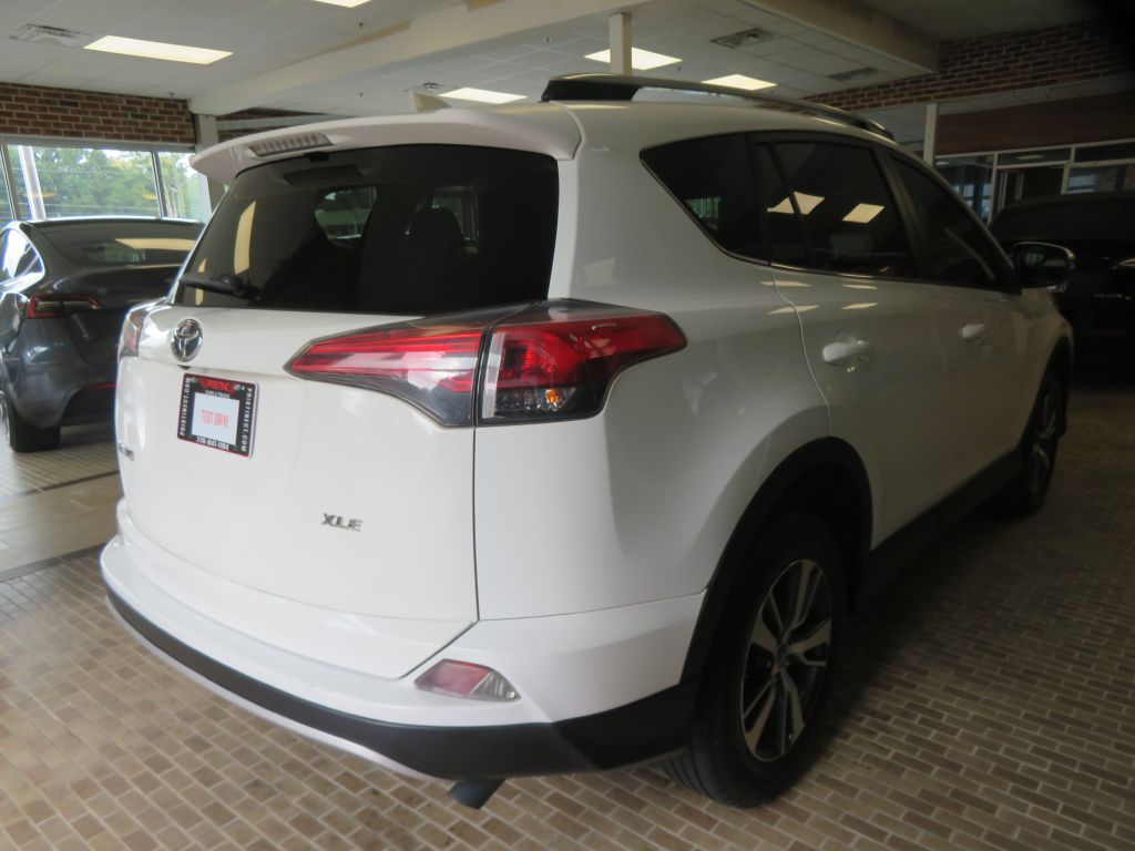 Photo 64 of this TOYOTA RAV4