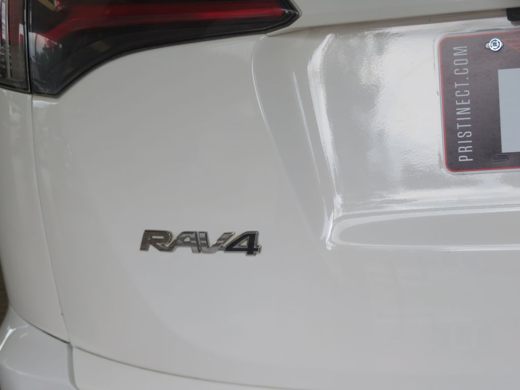 Photo 67 of this TOYOTA RAV4