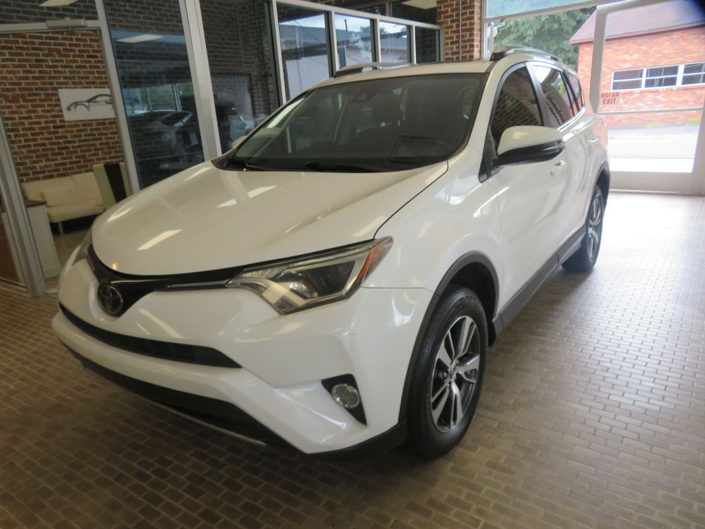 Photo 77 of this TOYOTA RAV4