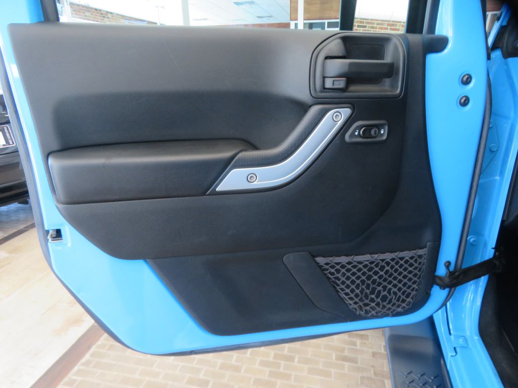 Photo 13 of this JEEP WRANGLER UNLIMI