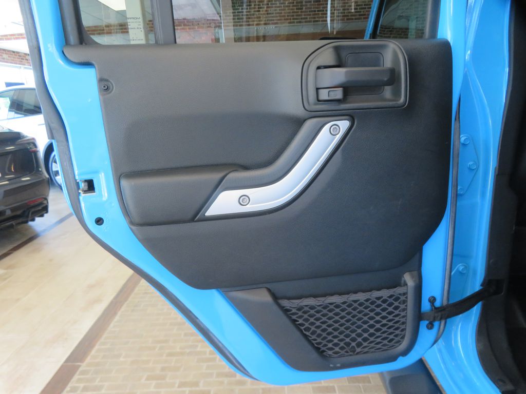 Photo 17 of this JEEP WRANGLER UNLIMI