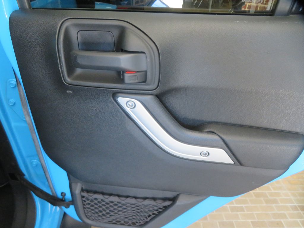 Photo 21 of this JEEP WRANGLER UNLIMI
