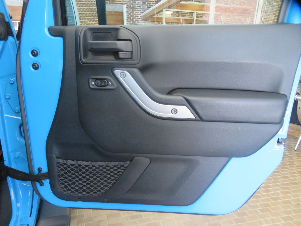 Photo 23 of this JEEP WRANGLER UNLIMI