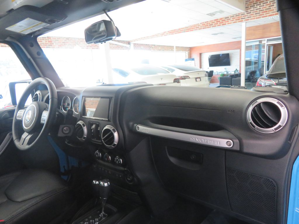 Photo 28 of this JEEP WRANGLER UNLIMI