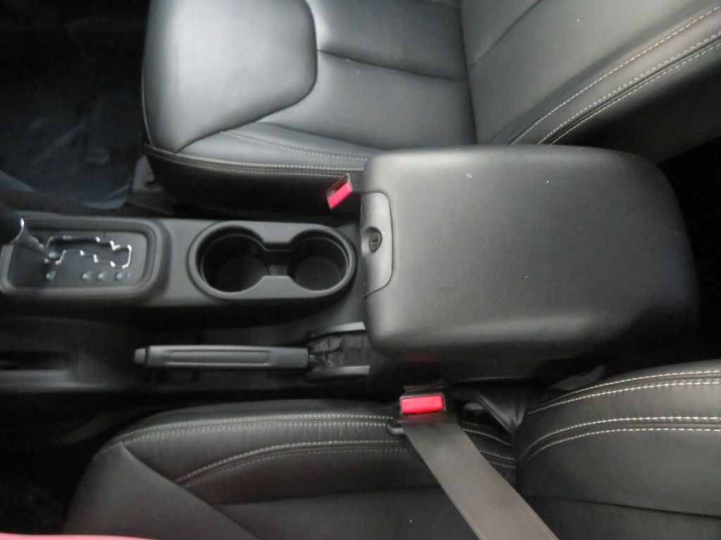 Photo 42 of this JEEP WRANGLER UNLIMI