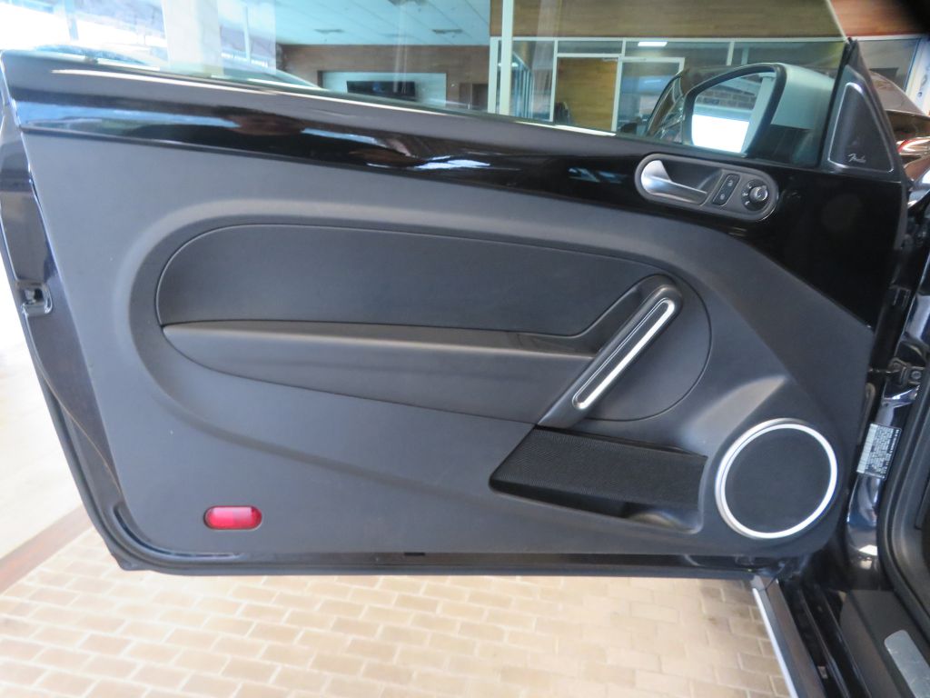 Photo 13 of this VOLKSWAGEN BEETLE