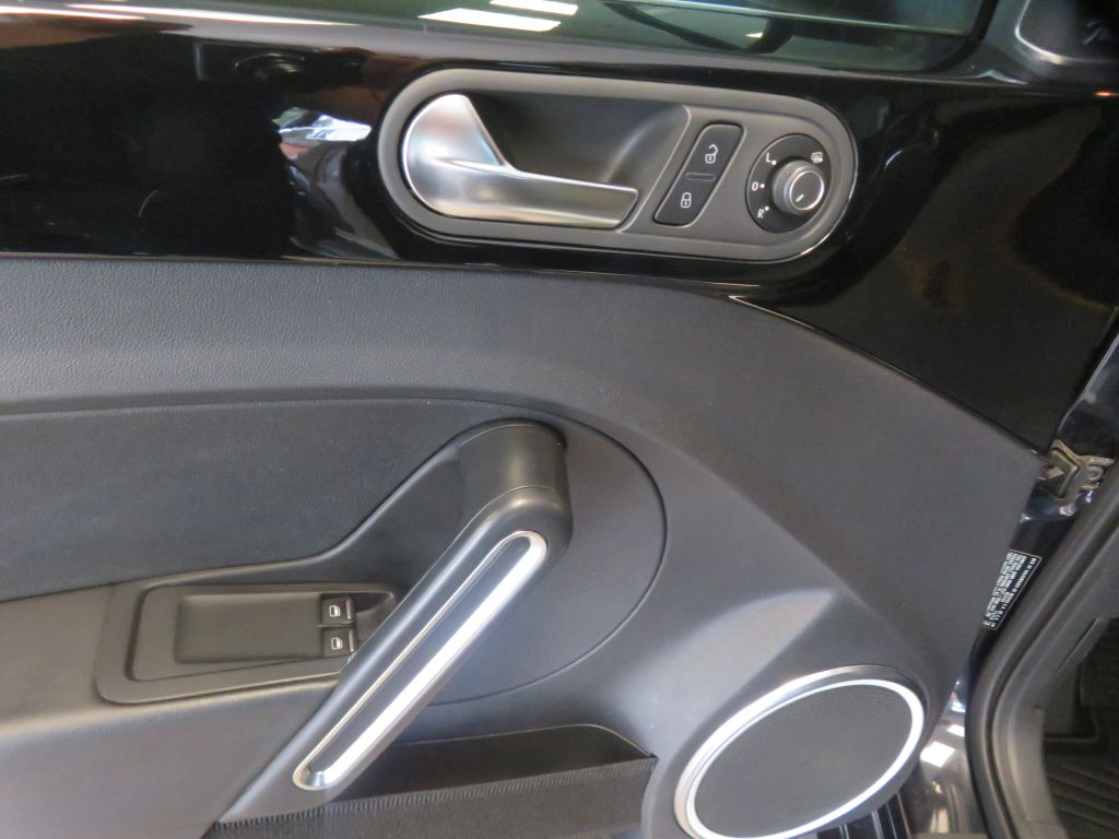 Photo 14 of this VOLKSWAGEN BEETLE