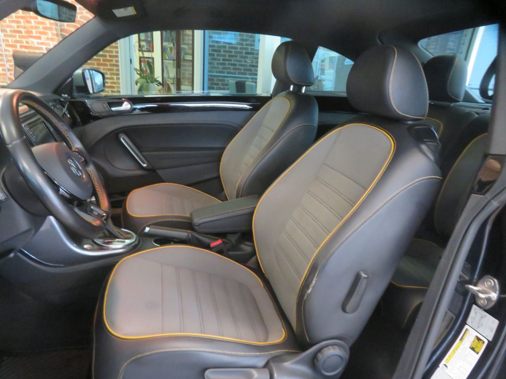 Photo 15 of this VOLKSWAGEN BEETLE