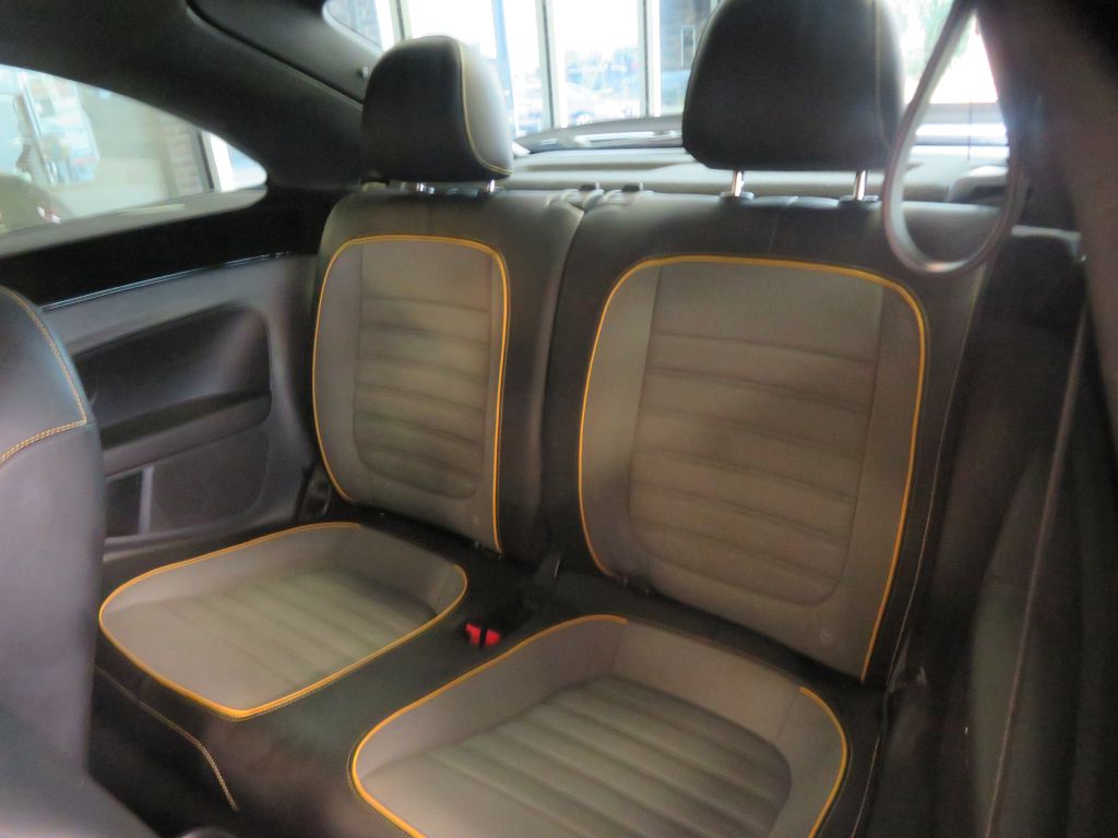 Photo 17 of this VOLKSWAGEN BEETLE