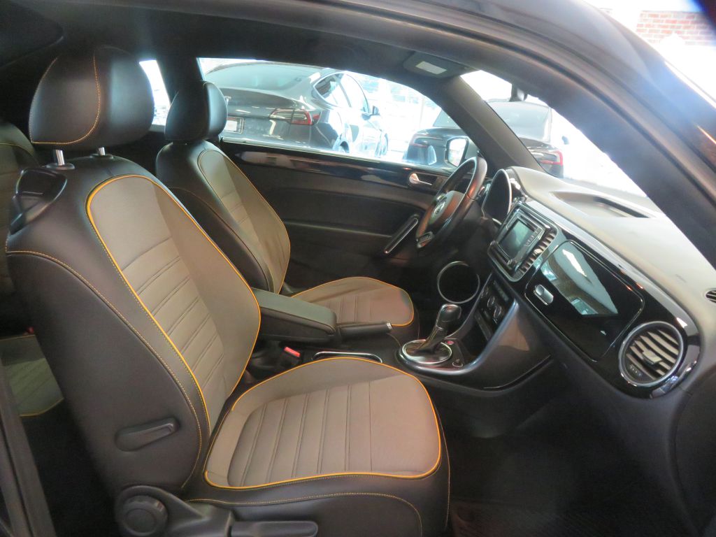 Photo 20 of this VOLKSWAGEN BEETLE
