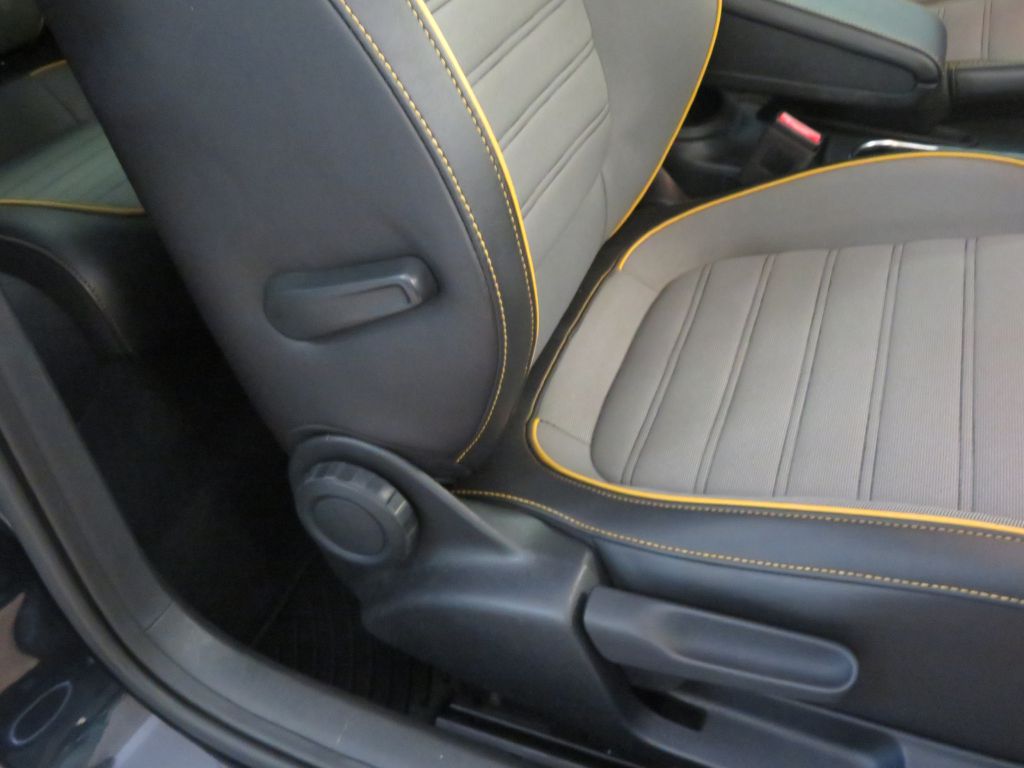 Photo 21 of this VOLKSWAGEN BEETLE
