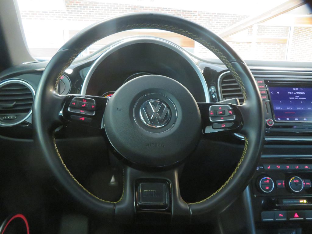 Photo 24 of this VOLKSWAGEN BEETLE