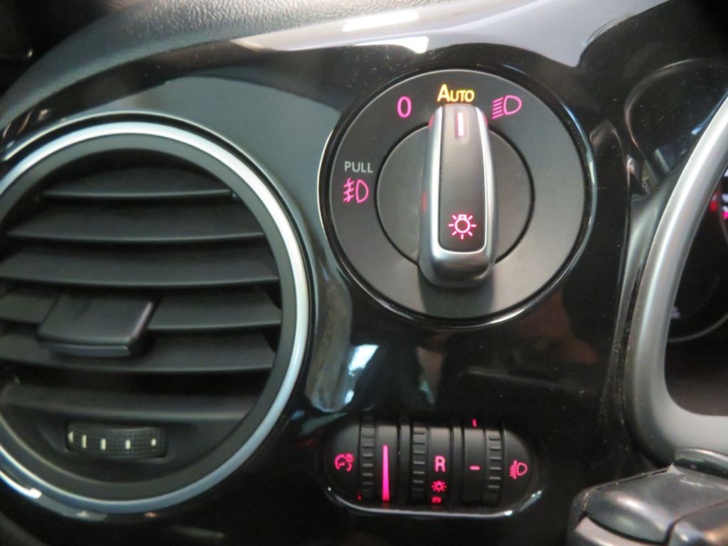 Photo 28 of this VOLKSWAGEN BEETLE