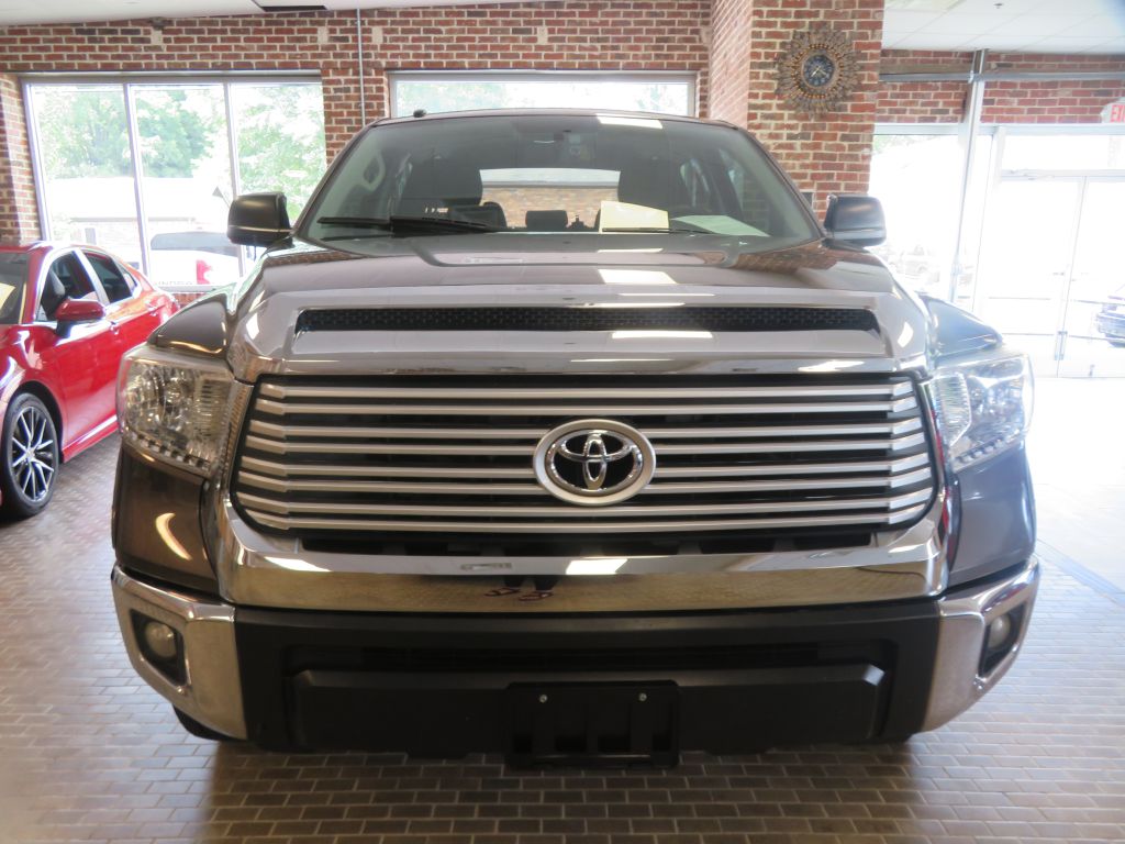 Photo 2 of this TOYOTA TUNDRA