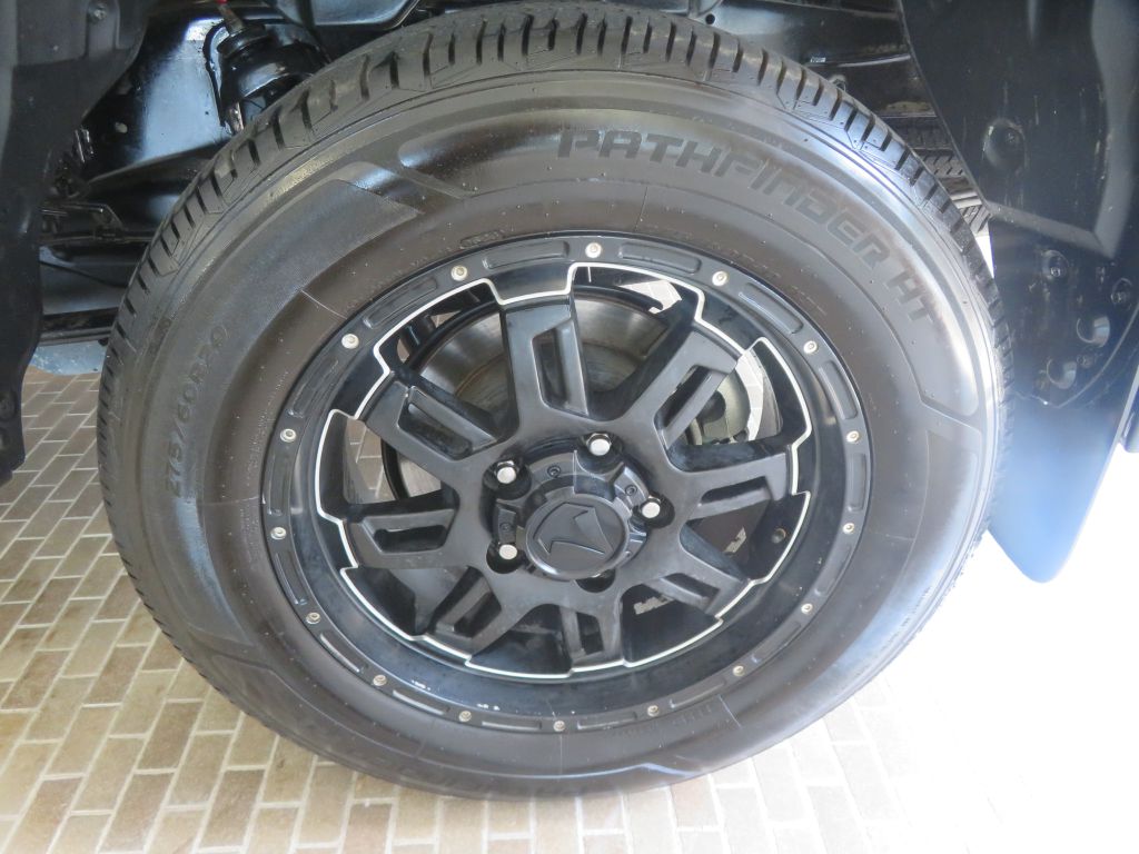 Photo 8 of this TOYOTA TUNDRA