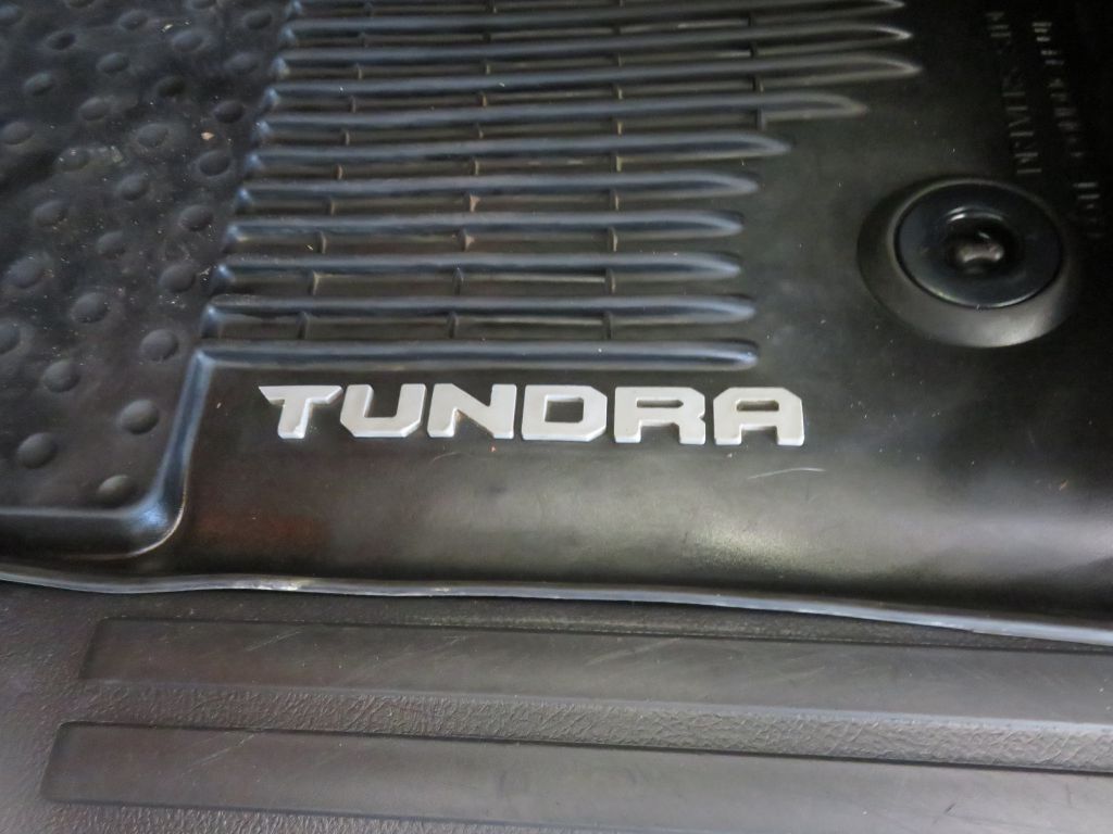 Photo 17 of this TOYOTA TUNDRA