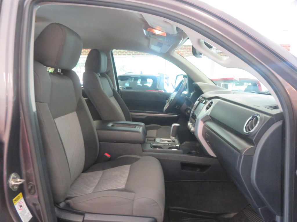 Photo 26 of this TOYOTA TUNDRA