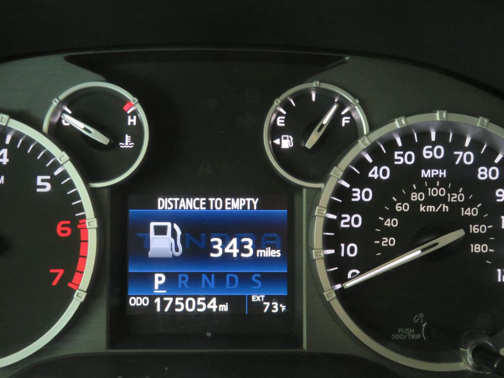 Photo 32 of this TOYOTA TUNDRA