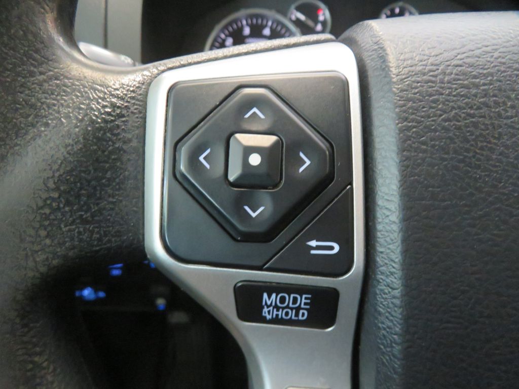 Photo 33 of this TOYOTA TUNDRA